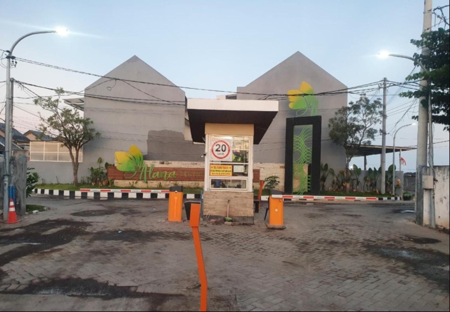 One Gate System Alana Regency Cemandi