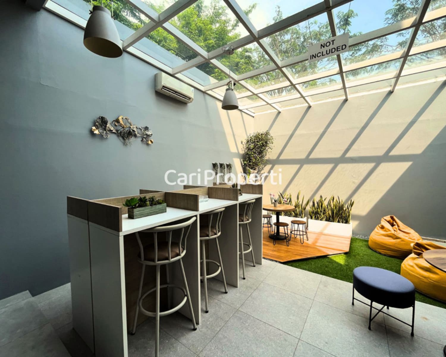 Backyard Garden Loft