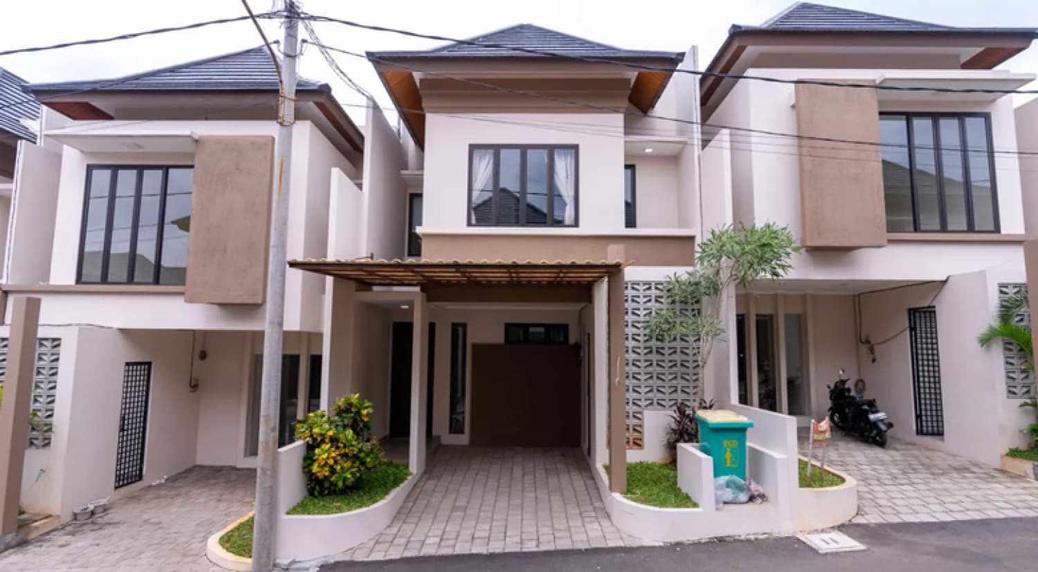 Fasad Mutiara Damai Cipayung