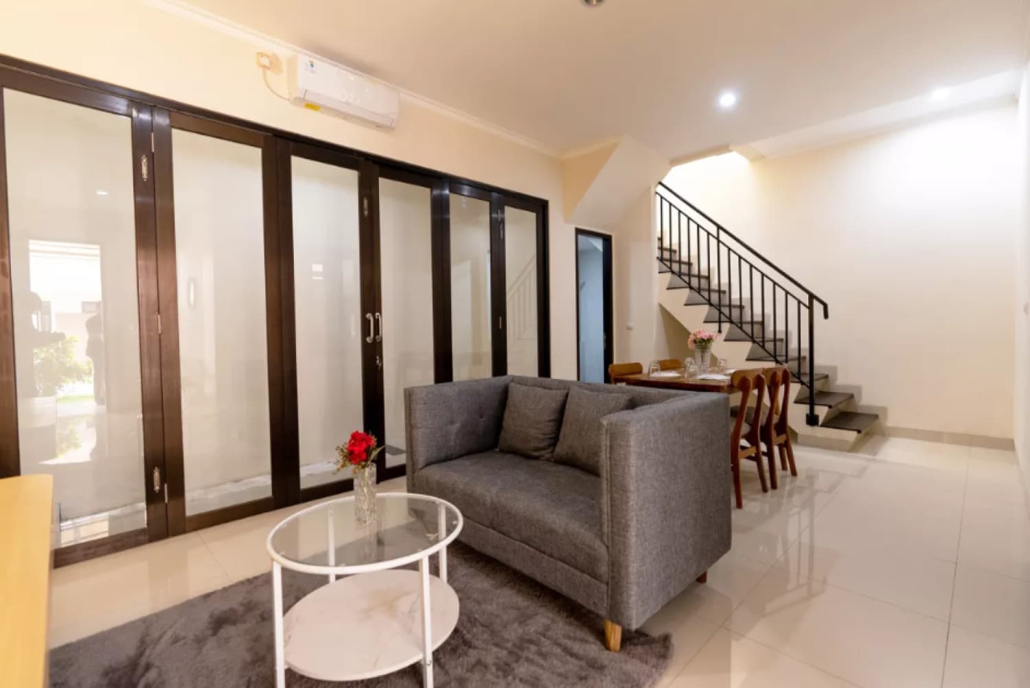 Living Room Mutiara Damai Cipayung