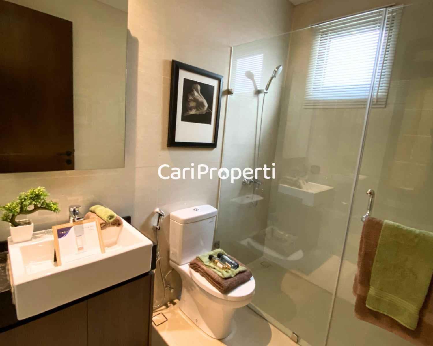 2nd Bathroom
