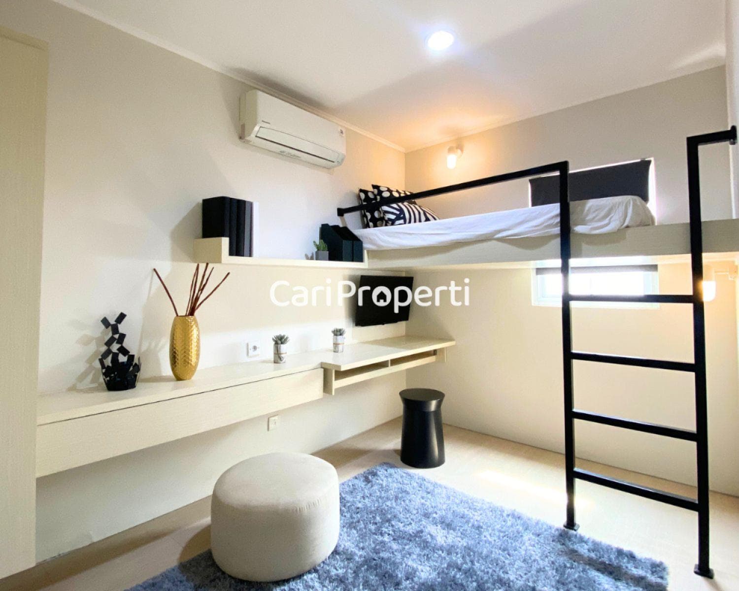 2nd Bedroom