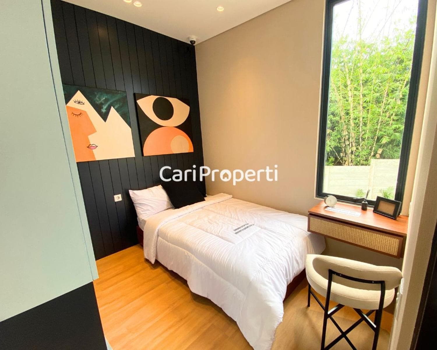 2nd Bedroom