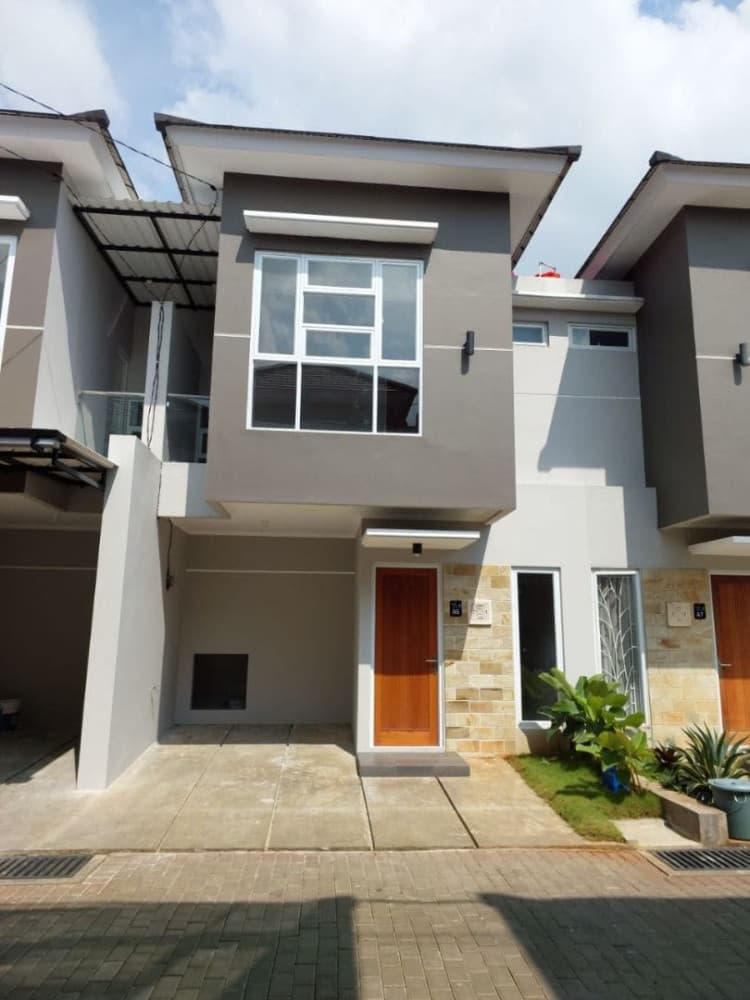 Fasad Villa Vernaza Beji