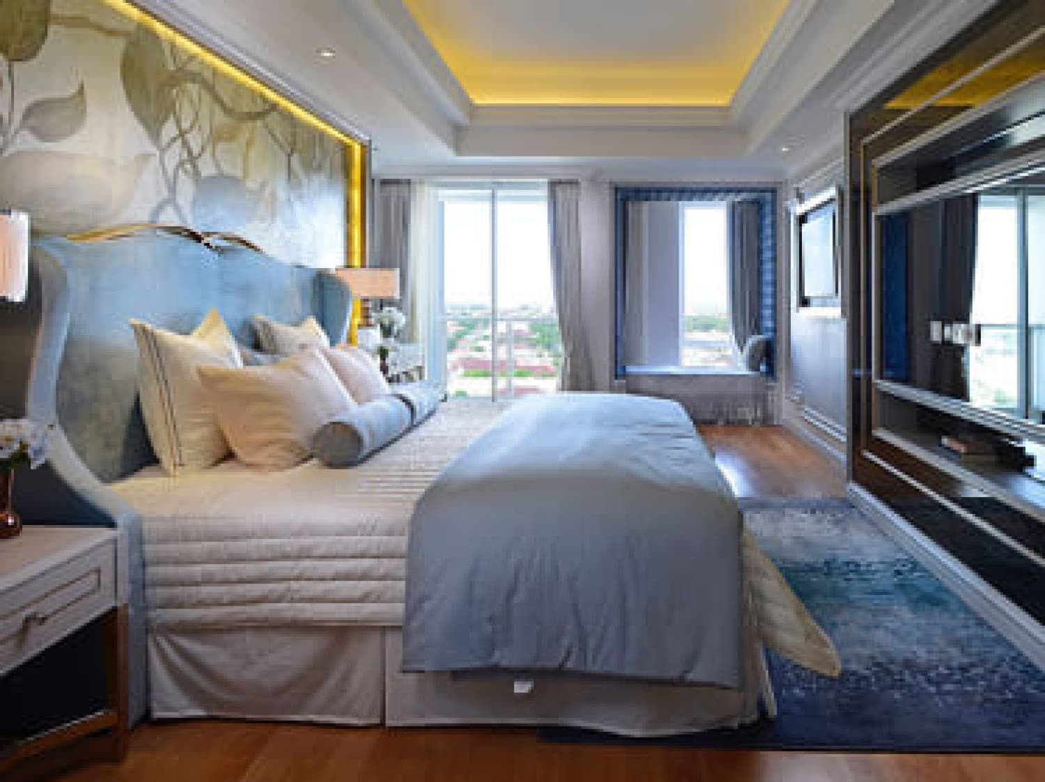 One East Penthouse & Residences Surabaya