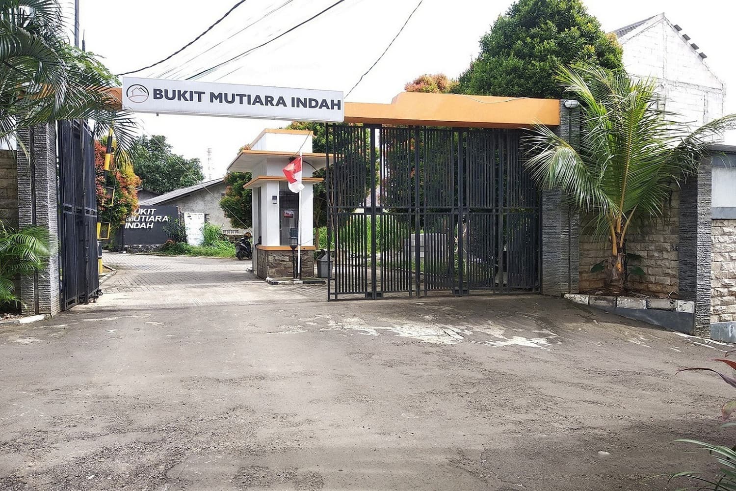 Main Gate Bukit Mutiara Indah