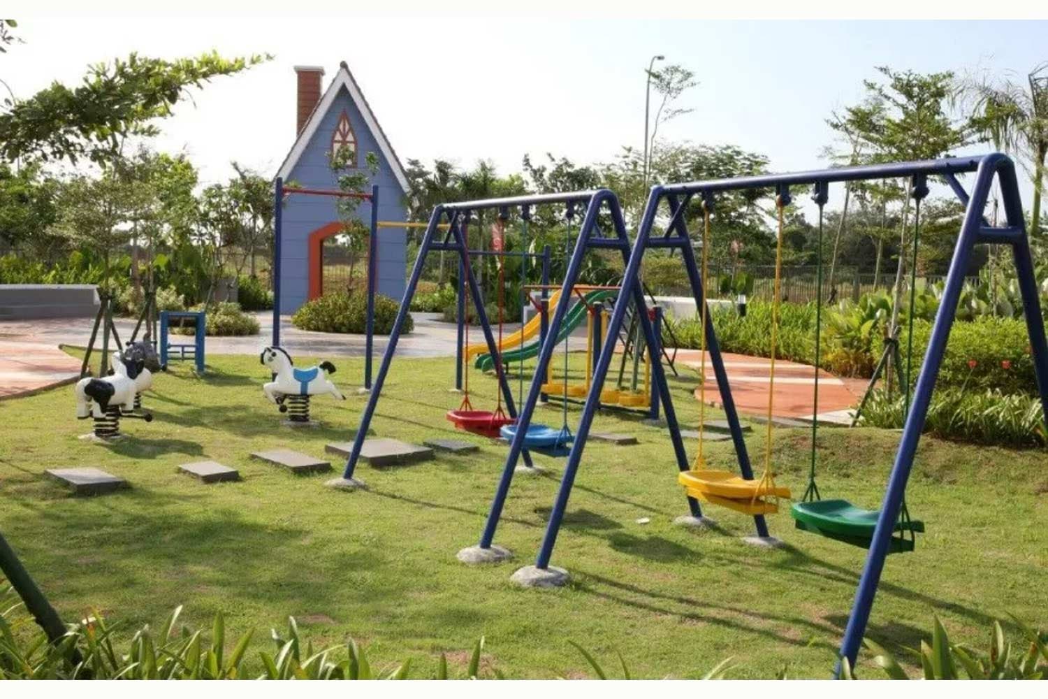 Corral @Malibu Village Playground